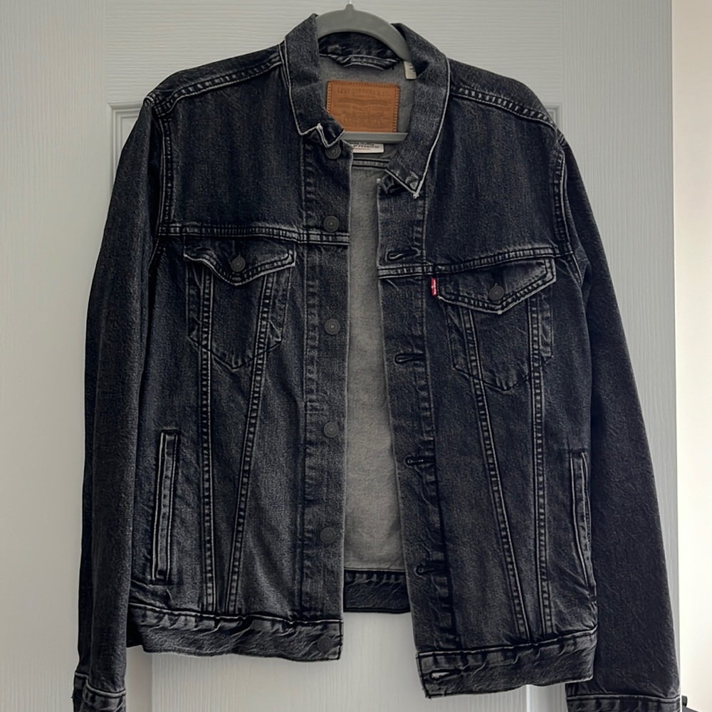 COPY - Black Levi denim jacket